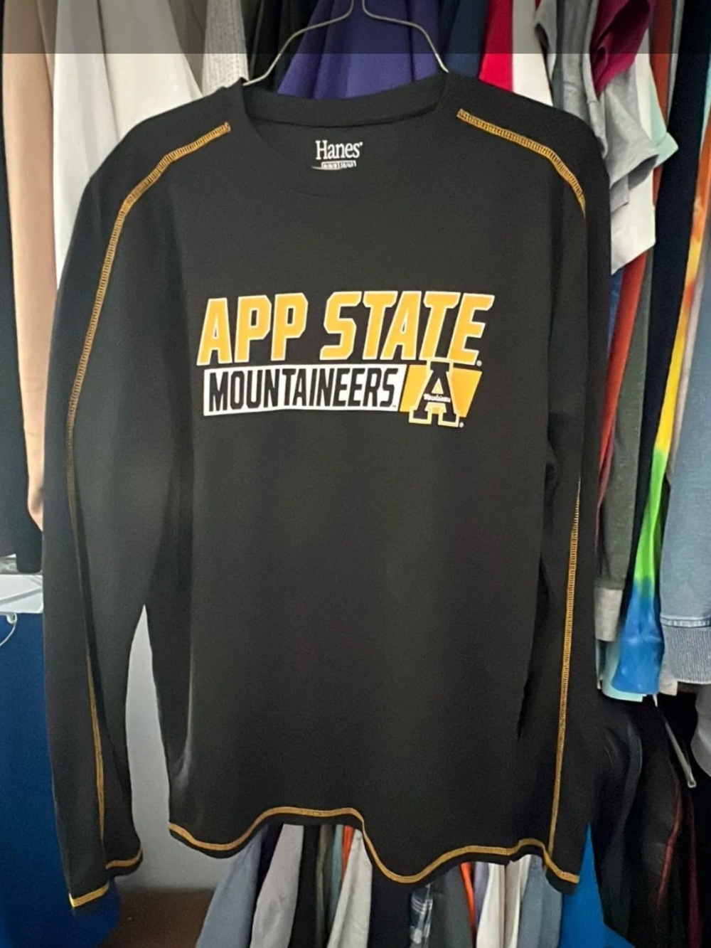 Women's Long Sleeve Size Medium T-Shirt